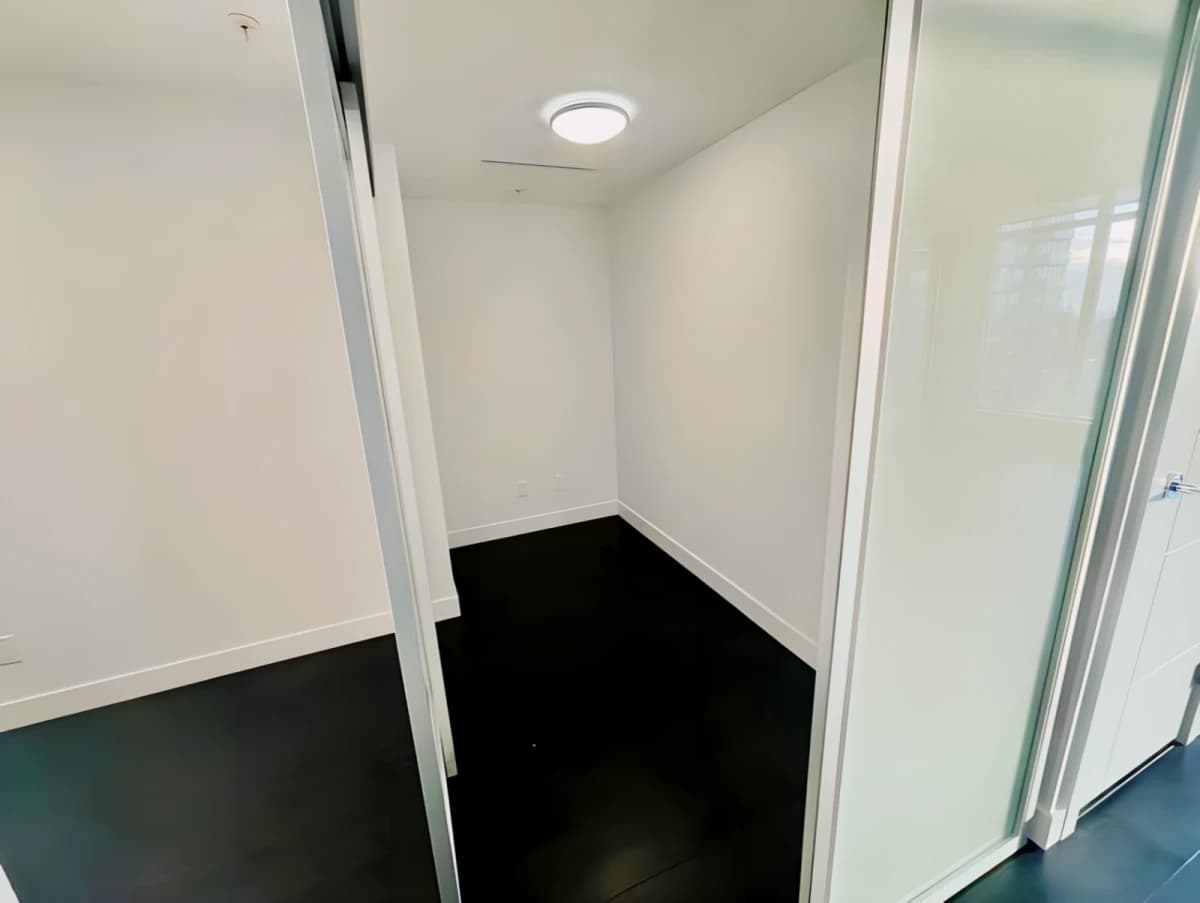 2 Bed 2 Bathroom 1 Study