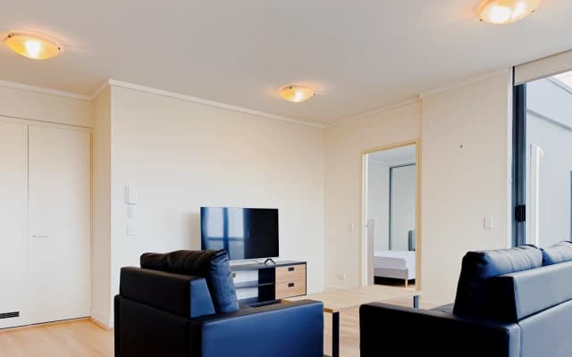 2 bed 2 bath*310-master room