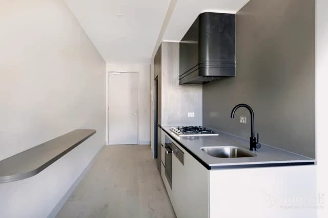 1 Bed, 1 Bath