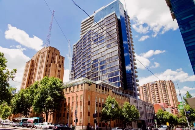 apartment near Russell Street image