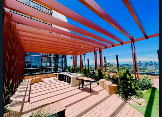 Outdoor Features