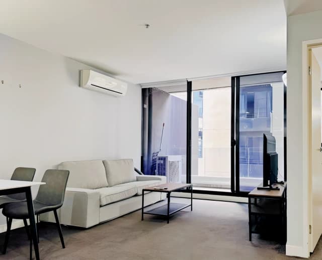 902/200 Spencer St image