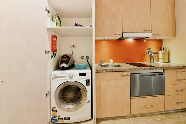 Alluring studio near Flinders Street Railway Station