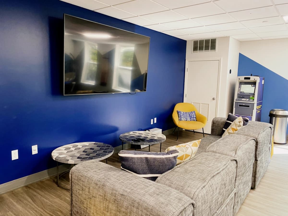 The Courtyards Student Apartments image