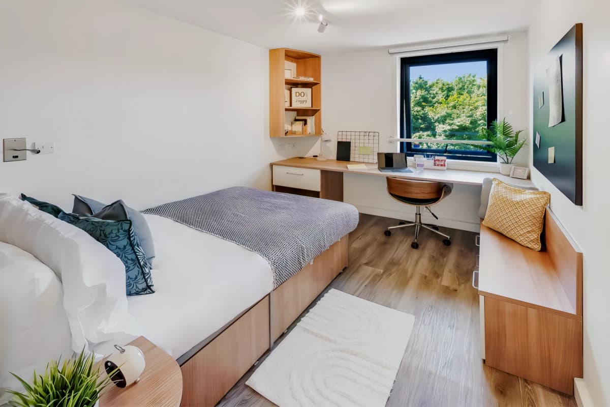 Gob Islington Residence image