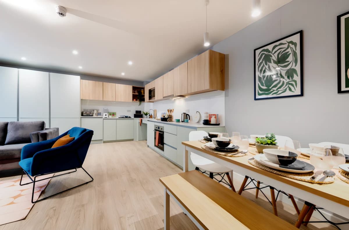 Alma Place image