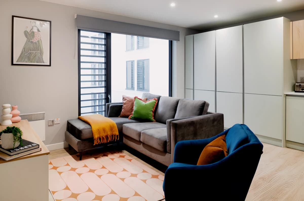 Alma Place image