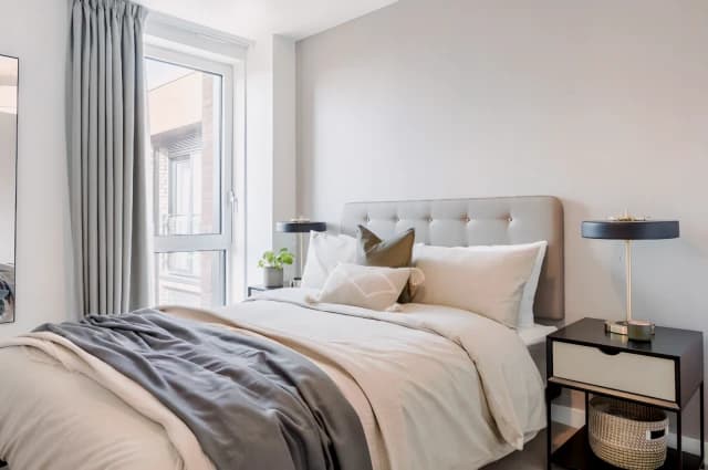 2 Bedrooms 2 bathrooms