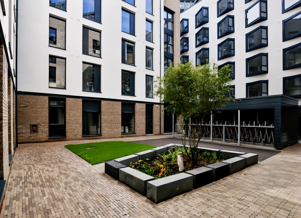 Outdoor Features