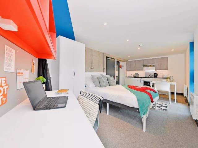 residence near Rhodes Street image