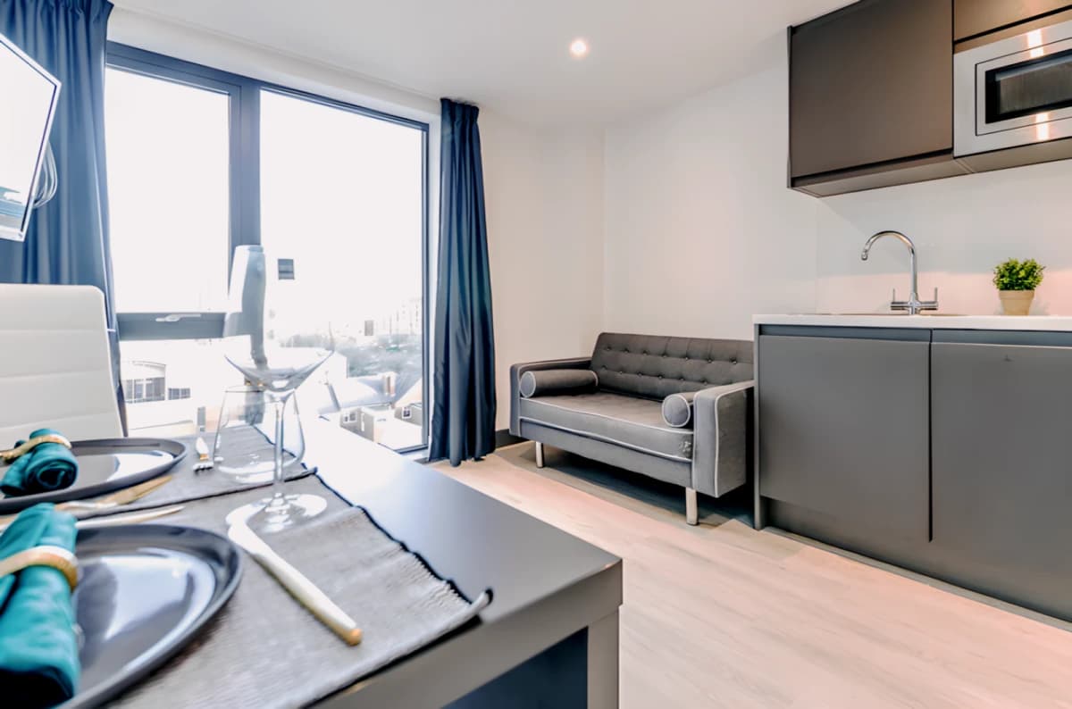 33 Parkside image