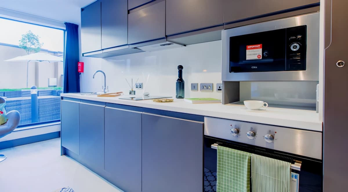 33 Parkside image