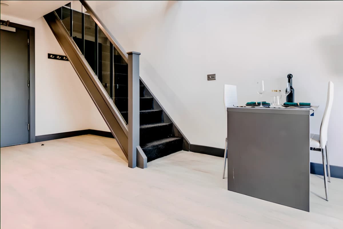 33 Parkside image