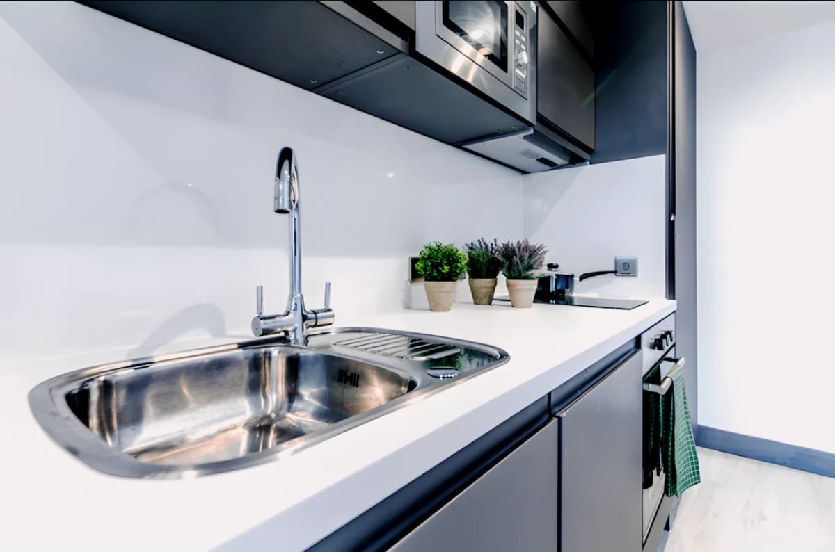 33 Parkside image