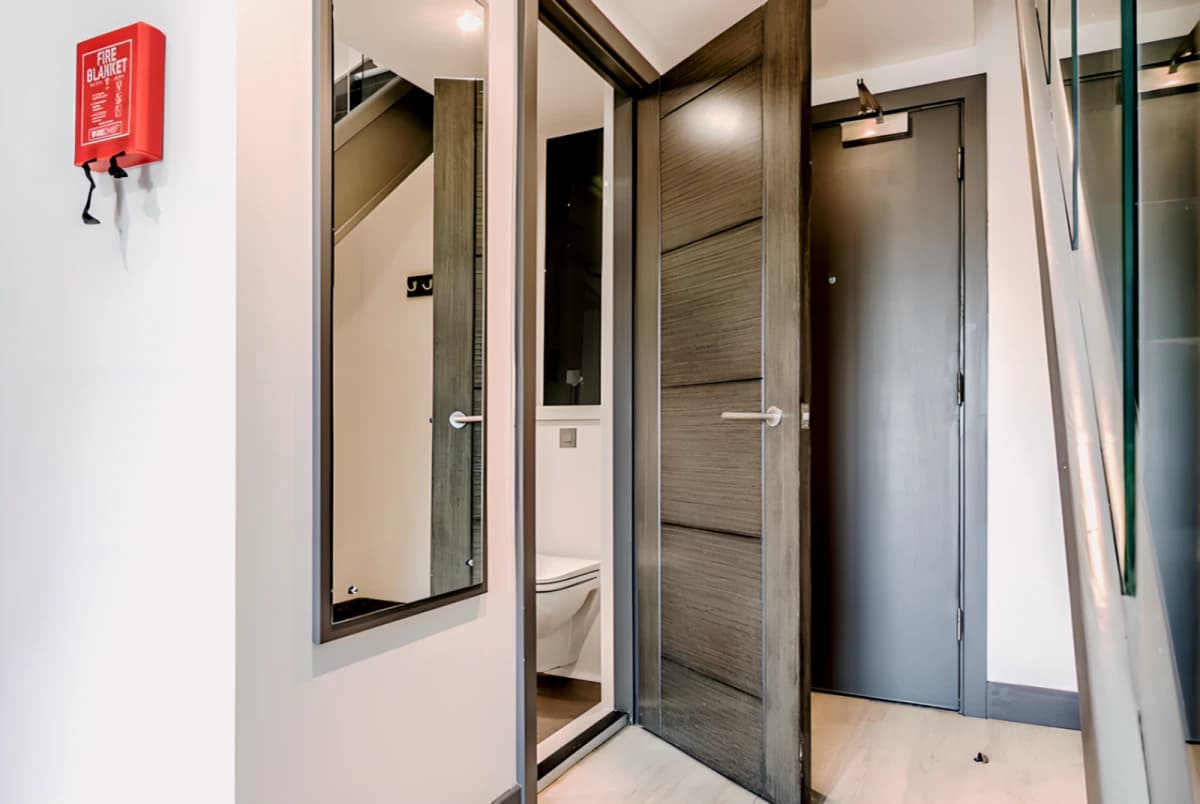 33 Parkside image