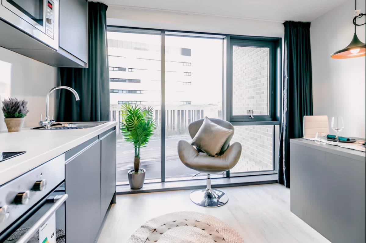 33 Parkside image