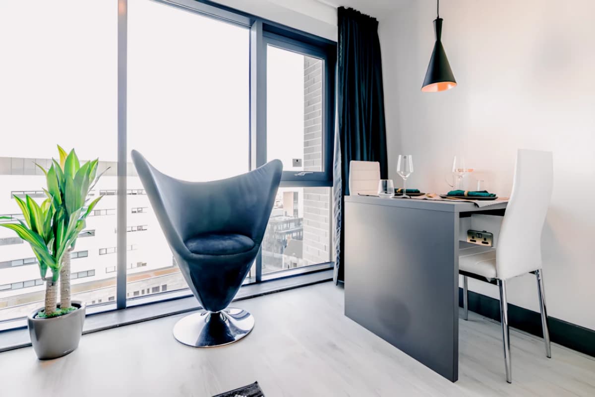33 Parkside image