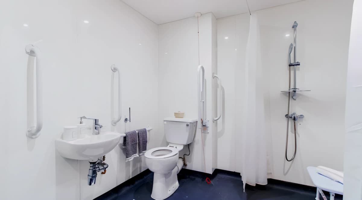 33 Parkside image