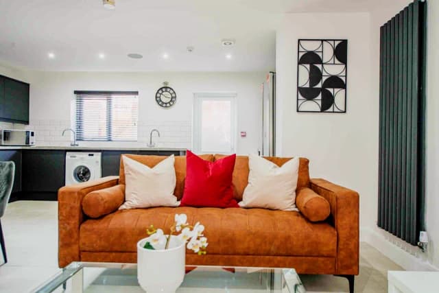 19 Cranborne Road, L15 image