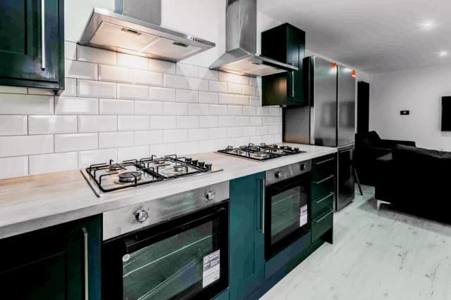 27 Granville road, L15 image 3