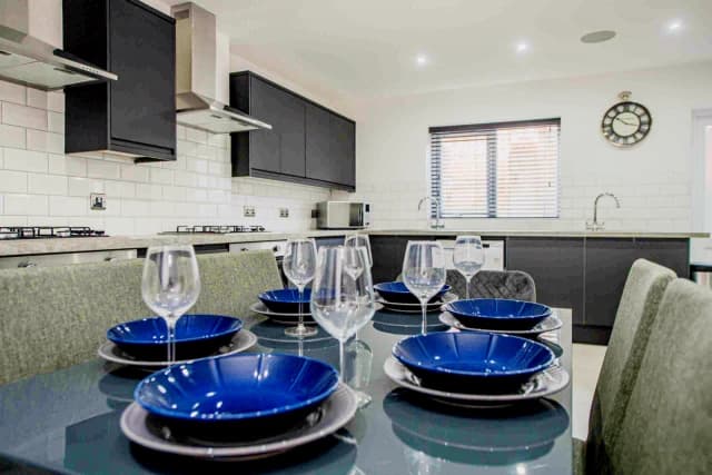 19 Cranborne Road, L15 image