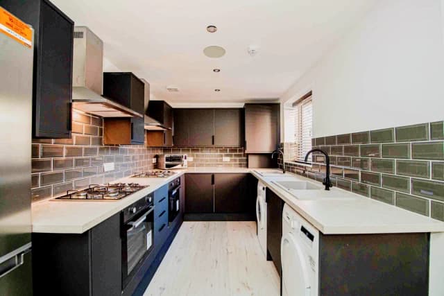 39 Granville Road, L15 2HP image 5