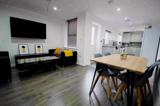 43 Liscard Road, L15