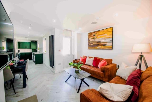 47 Woodcroft Road, L15 image 4