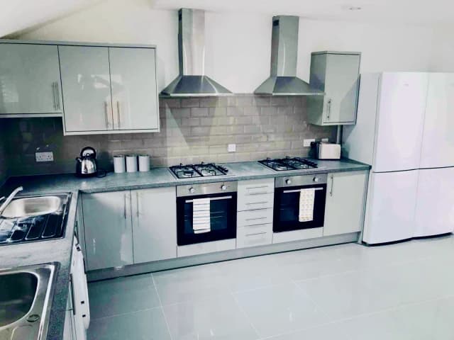 7a Gainsborough Road, L15 image