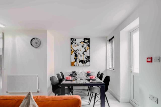 42 Cranborne Road, L15 2HX image 2