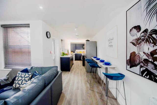 45 Langton Road, L15 image 4