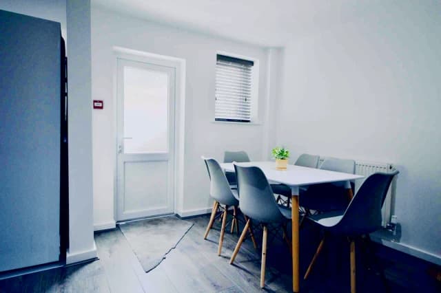 58 Portman Road, L15 image 3
