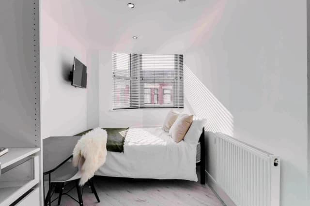 8 Callow road, L15 image