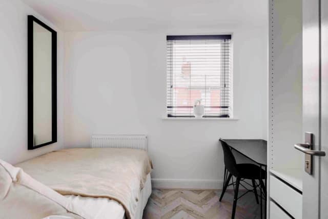 130 Cranborne Road, L15 image