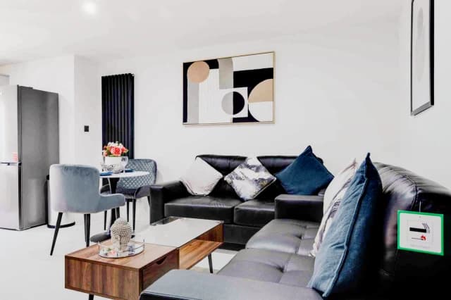 54 Gainsborough road, L15 image 4