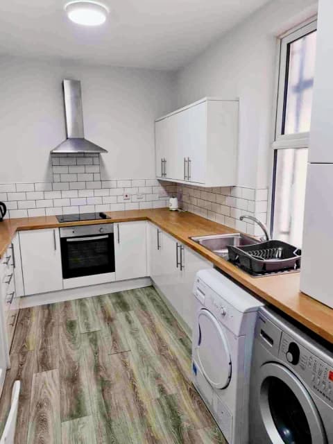 5 Wavertree Road, L7