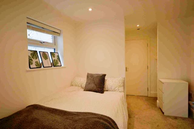 78 Cotswold Street, L7 image