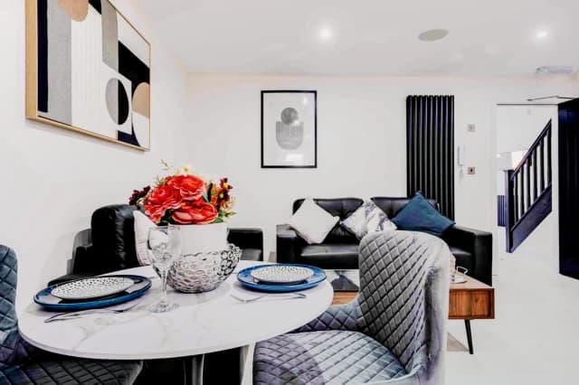 54 Gainsborough road, L15 image