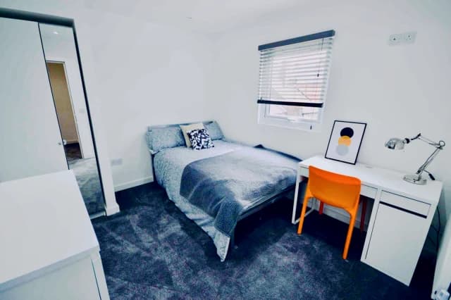 5 Esher Road, L6 image