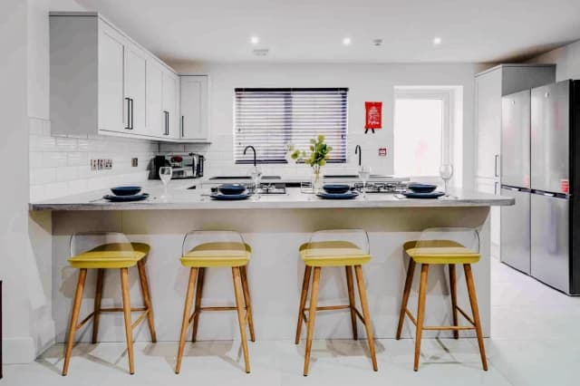 54 Gainsborough road, L15 image 3