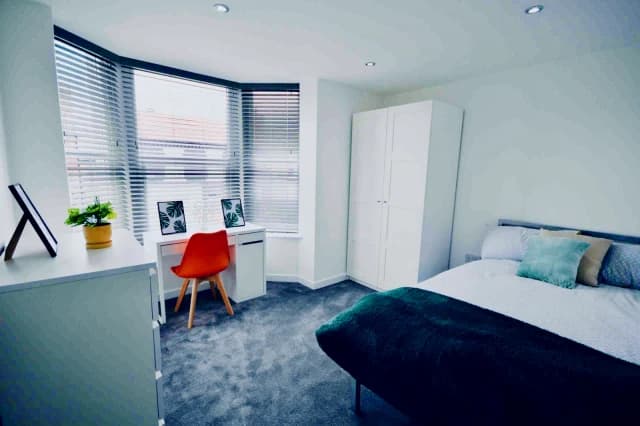 47 Salisbury Road, L15 image
