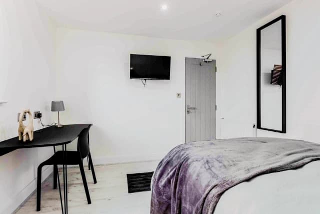 94 Avondale Road, L15 image