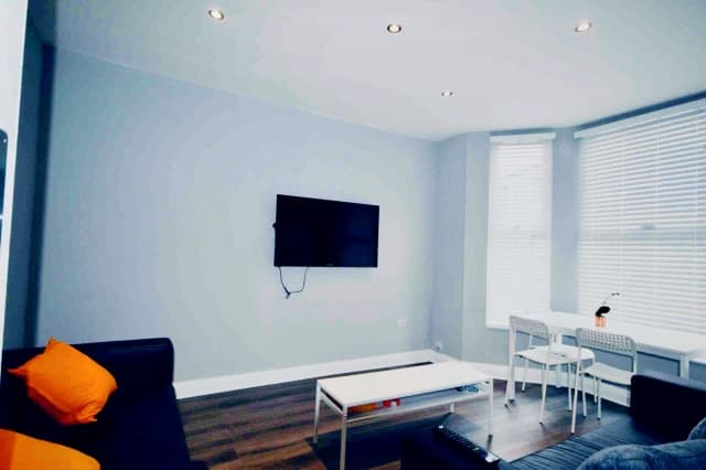 88 Woodcroft Road, L15 image 2