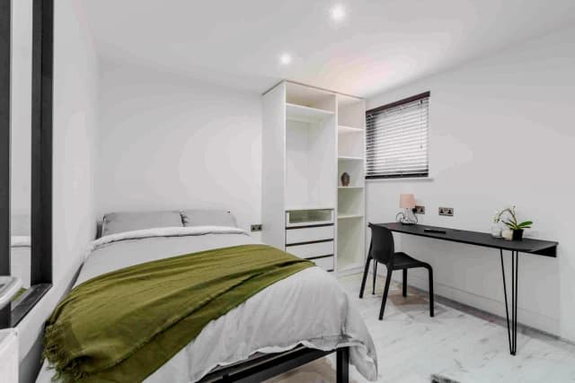 94 Avondale Road, L15 image