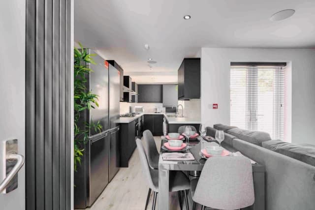 8 Talton Road, L15 image 2