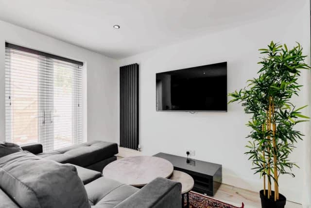 8 Talton Road, L15 image 4