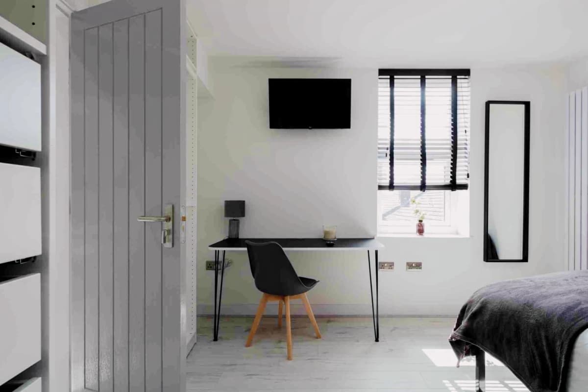 87 Monks Road image