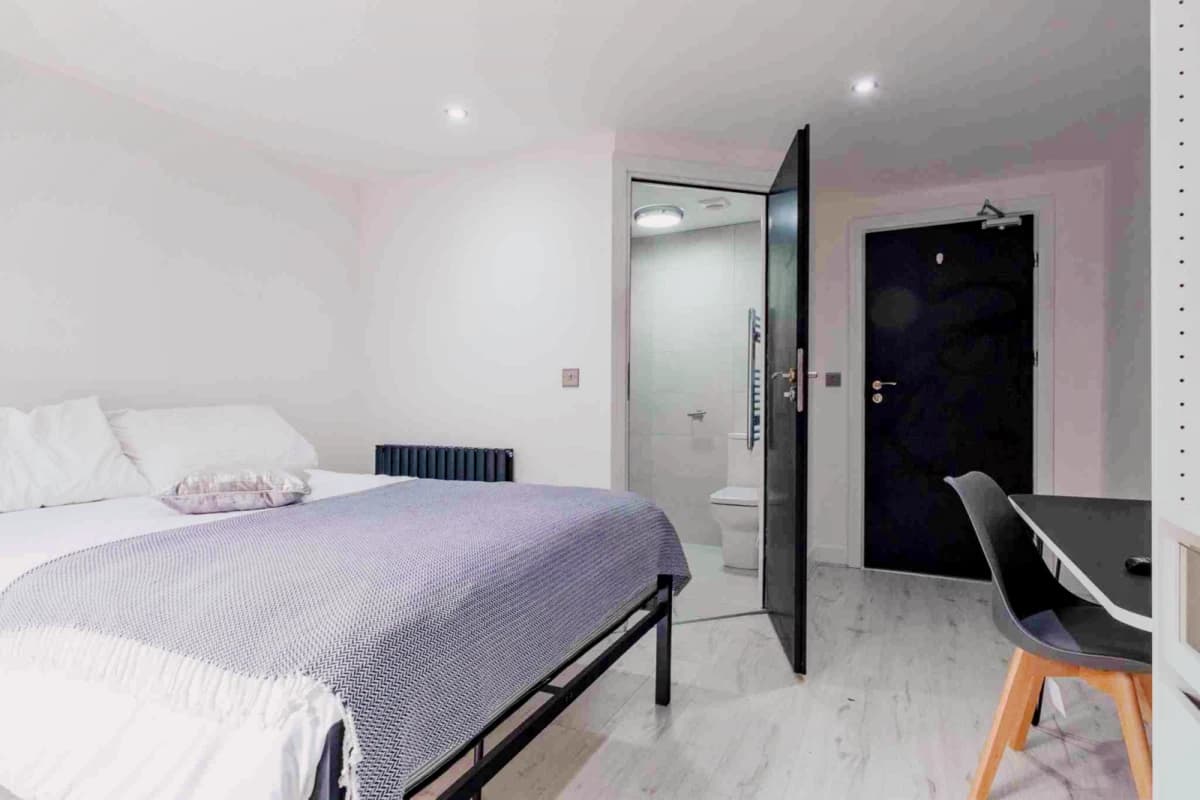 8 High Street – Antler House image 4