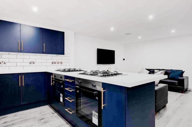 7b Gainsborough Road, L15 image 4