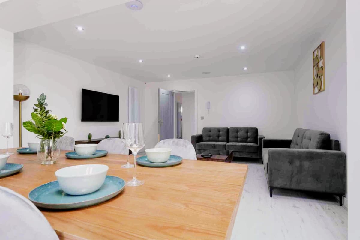 9 Avondale Street image 3